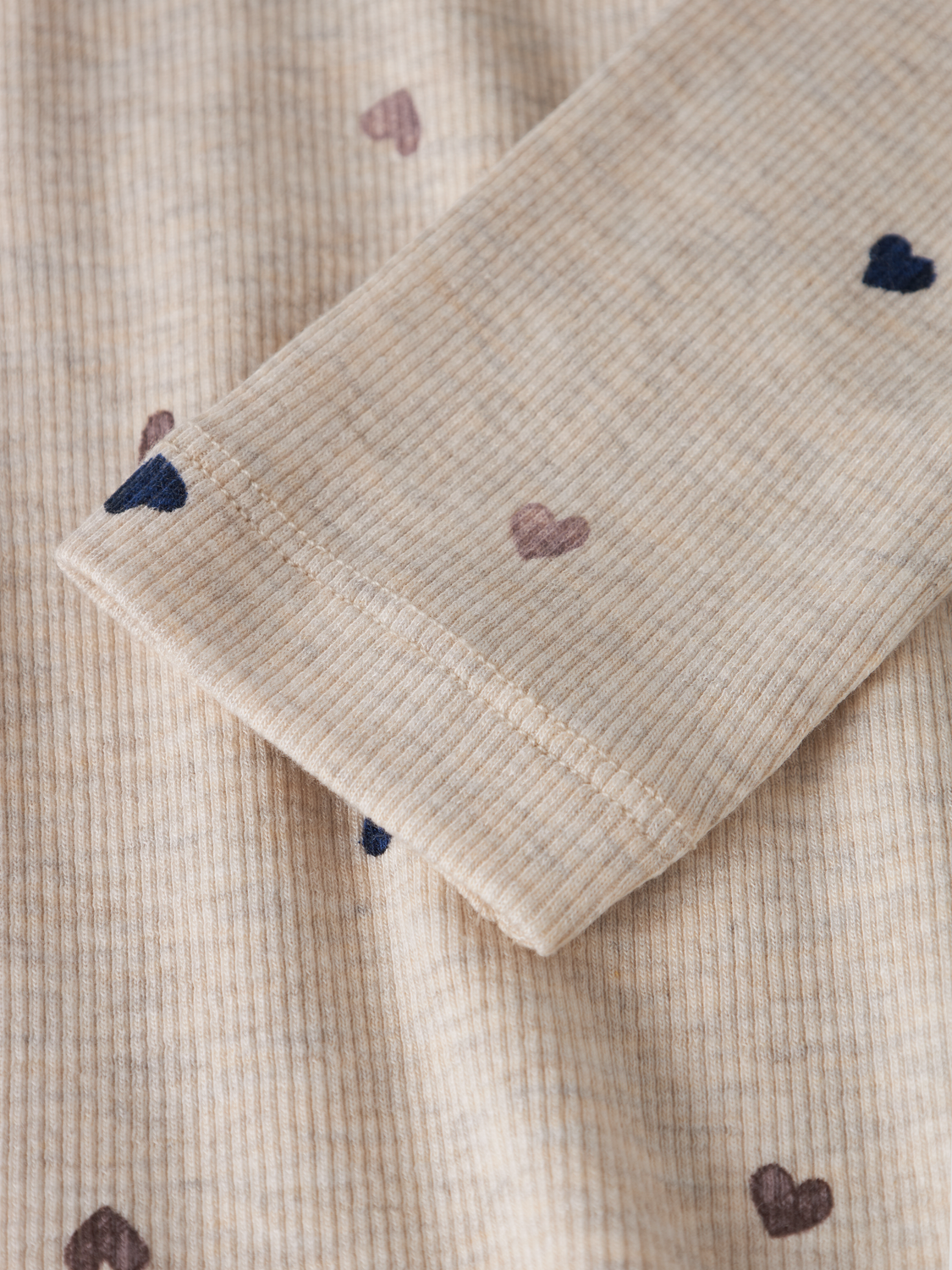 model_shot-front_full